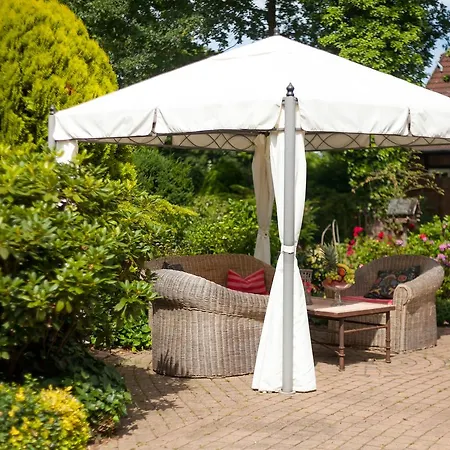 Gaestehaus Schloss Bothmer מלון