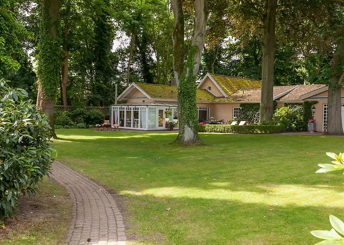 Gaestehaus Schloss Bothmer Отель 3*