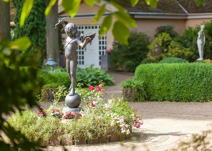 Gaestehaus Schloss Bothmer Швармштедт