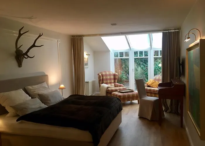 Отель Gaestehaus Schloss Bothmer Швармштедт